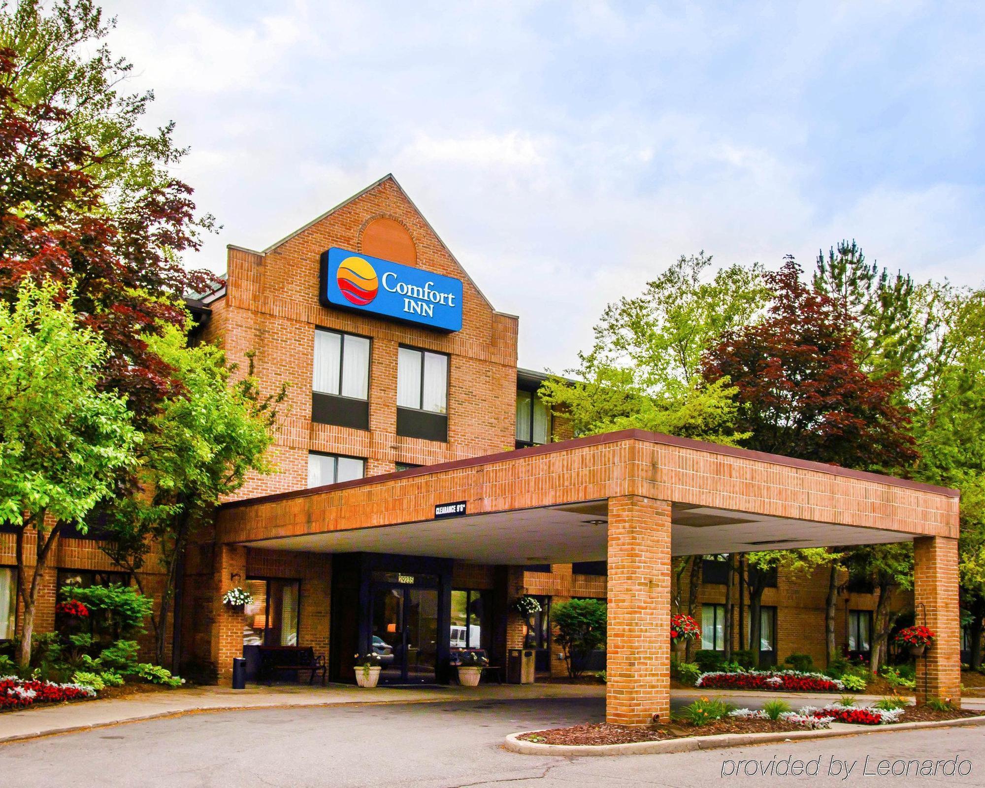 Comfort Inn Farmington Hills Exterior photo